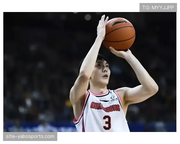 广东年轻后卫机动性不足 体系依赖整体跑动弥补